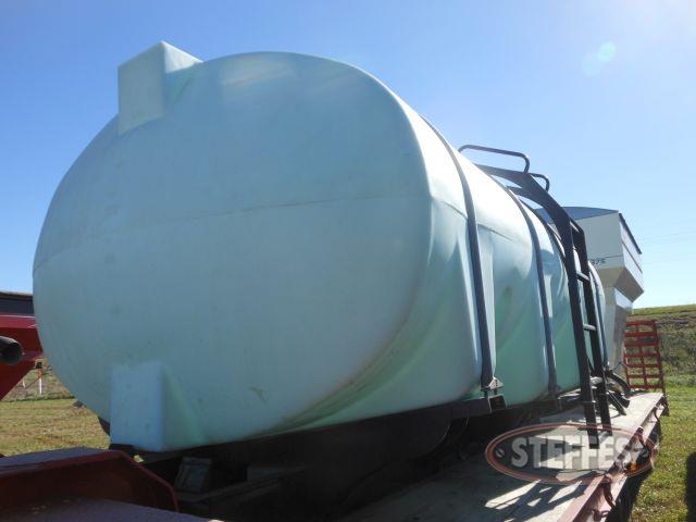  3,000 gal. poly tank on metal carrier_1.jpg